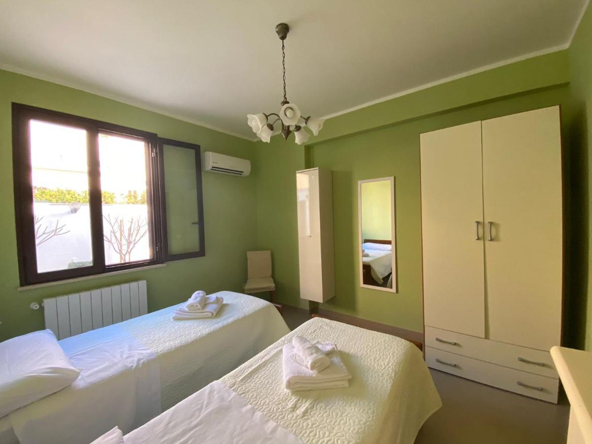 Villa Delle Pomelie إزولا ديلي فيمين المظهر الخارجي الصورة